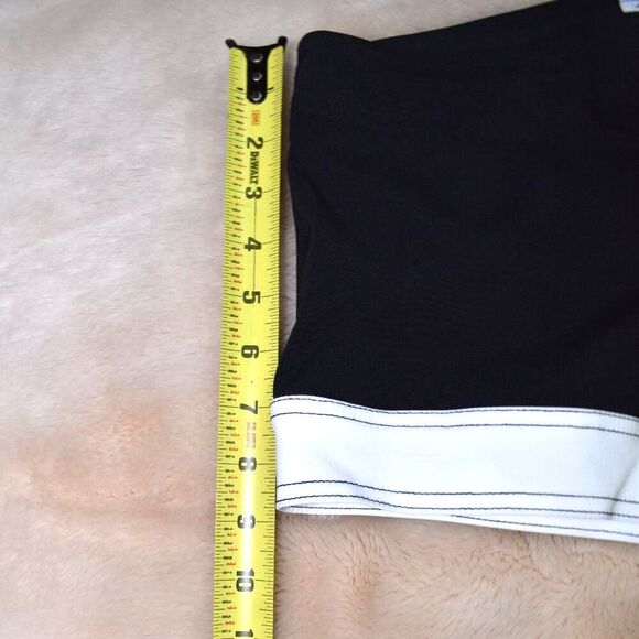 Fighter Girls Deviant Mini Board Black White Shorts Size 3 - Picture 4 of 11